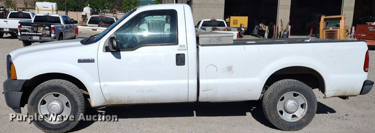 image for item LL9099 2006 Ford F250 Super Duty XL  pickup truck