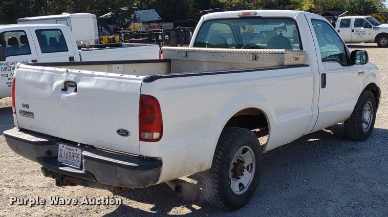 image for item LL9099 2006 Ford F250 Super Duty XL  pickup truck