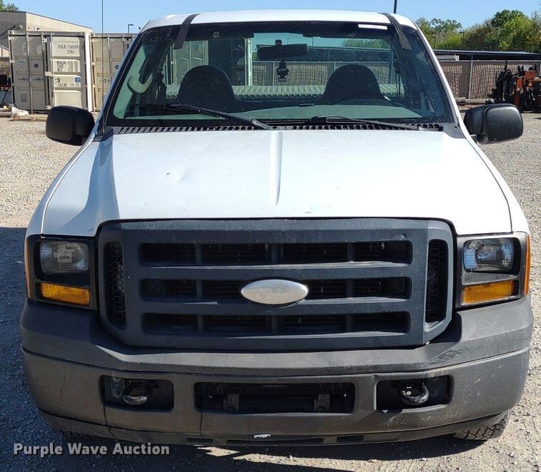 image for item LL9099 2006 Ford F250 Super Duty XL  pickup truck