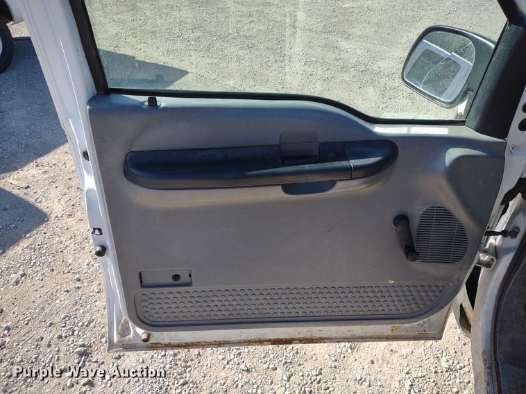 image for item LL9099 2006 Ford F250 Super Duty XL  pickup truck