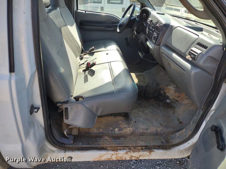 image for item LL9099 2006 Ford F250 Super Duty XL  pickup truck