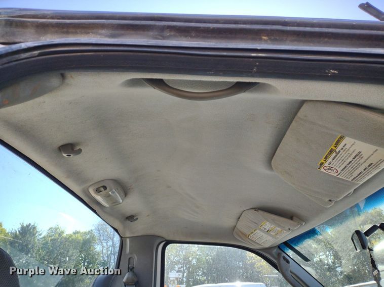 image for item LL9099 2006 Ford F250 Super Duty XL  pickup truck