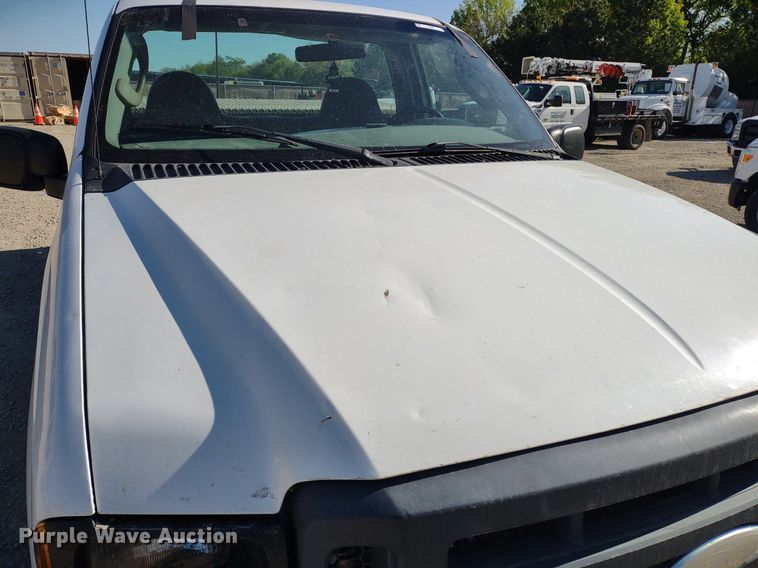 image for item LL9099 2006 Ford F250 Super Duty XL  pickup truck