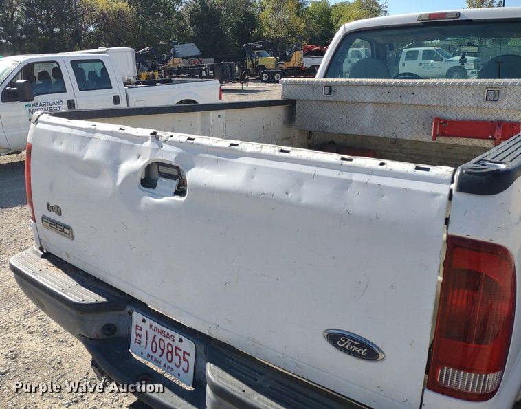 image for item LL9099 2006 Ford F250 Super Duty XL  pickup truck