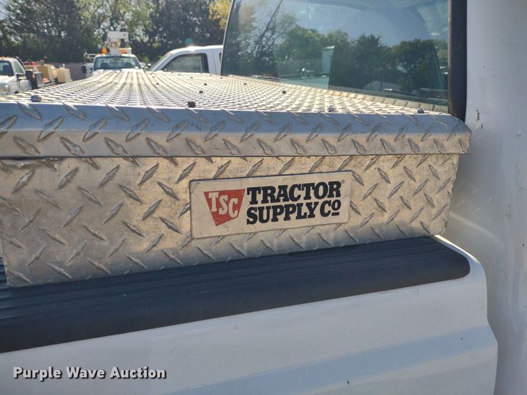 image for item LL9099 2006 Ford F250 Super Duty XL  pickup truck