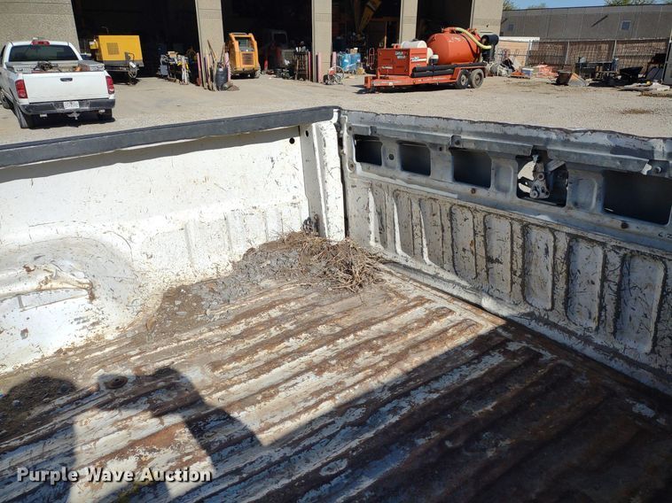 image for item LL9099 2006 Ford F250 Super Duty XL  pickup truck