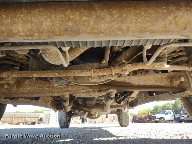 image for item LL9099 2006 Ford F250 Super Duty XL  pickup truck