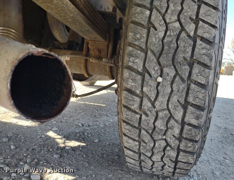 image for item LL9099 2006 Ford F250 Super Duty XL  pickup truck