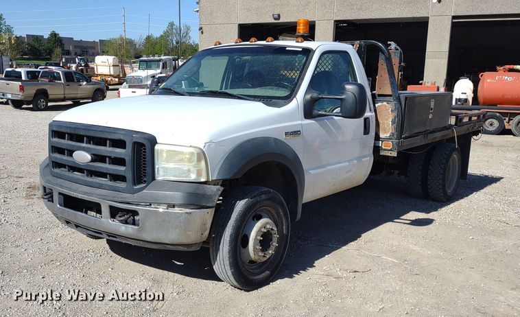 image for item LL9100 2007 Ford F450 Super Duty XL  flatbed truck