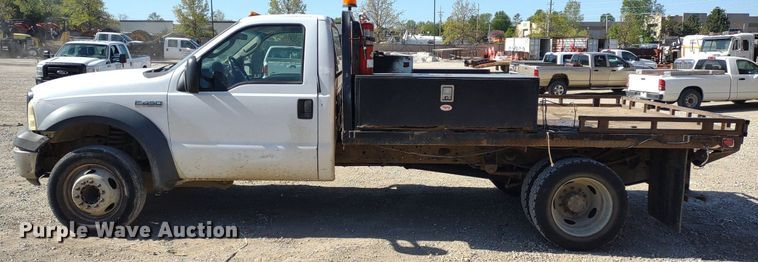 image for item LL9100 2007 Ford F450 Super Duty XL  flatbed truck