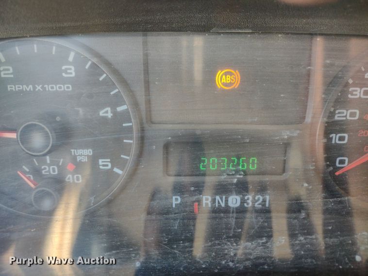 image for item LL9100 2007 Ford F450 Super Duty XL  flatbed truck