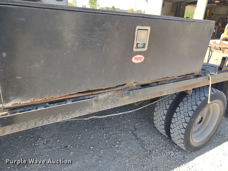 image for item LL9100 2007 Ford F450 Super Duty XL  flatbed truck