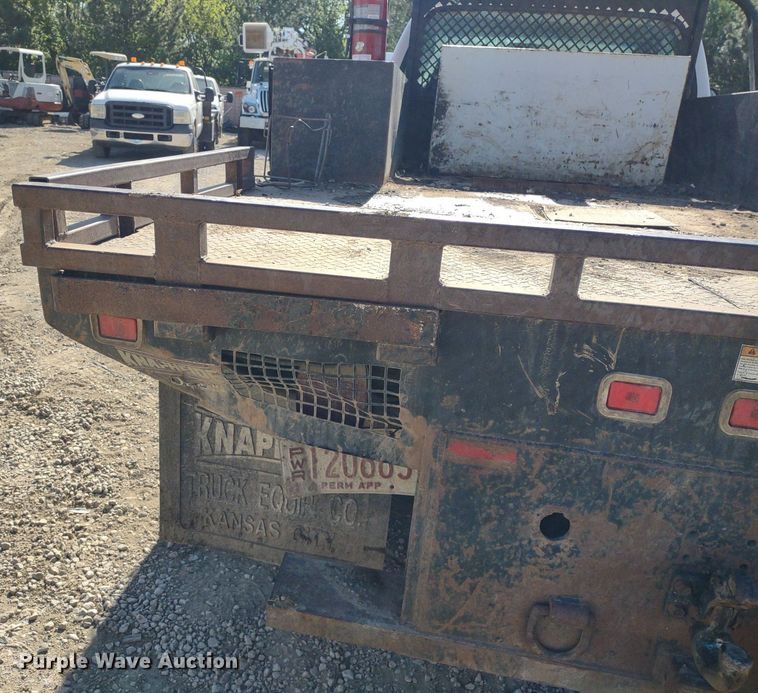 image for item LL9100 2007 Ford F450 Super Duty XL  flatbed truck