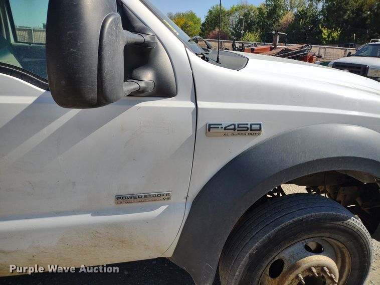 image for item LL9100 2007 Ford F450 Super Duty XL  flatbed truck