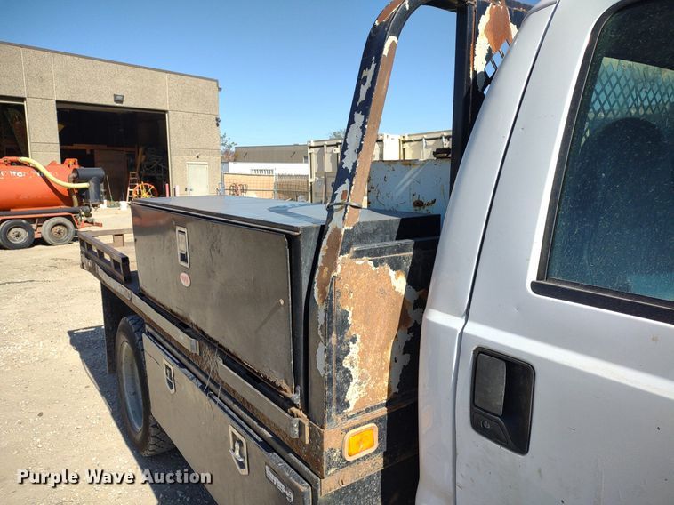 image for item LL9100 2007 Ford F450 Super Duty XL  flatbed truck