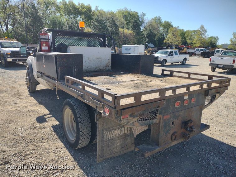 image for item LL9100 2007 Ford F450 Super Duty XL  flatbed truck