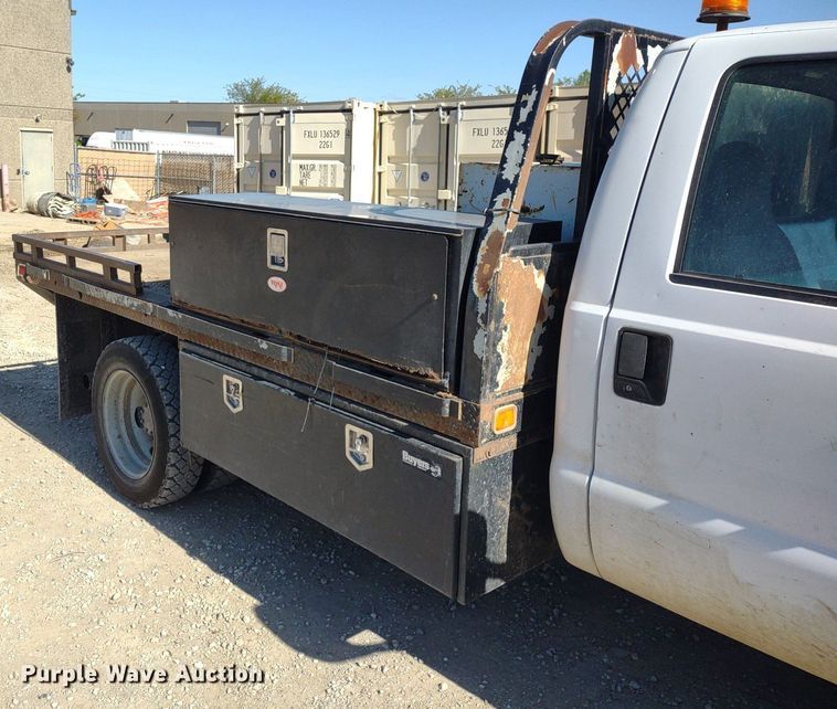 image for item LL9100 2007 Ford F450 Super Duty XL  flatbed truck