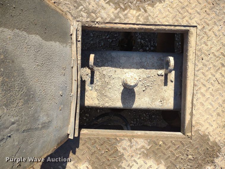 image for item LL9100 2007 Ford F450 Super Duty XL  flatbed truck