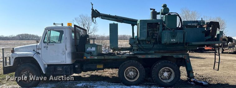 image for item LN9343 1985 International F1954  pressure digger truck