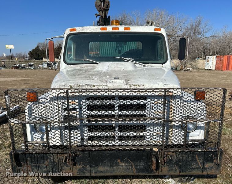 image for item LN9343 1985 International F1954  pressure digger truck