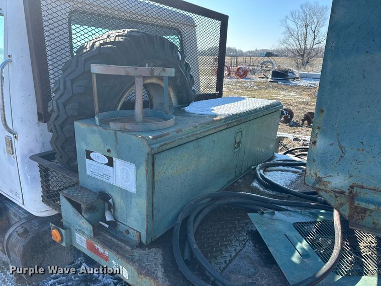 image for item LN9343 1985 International F1954  pressure digger truck