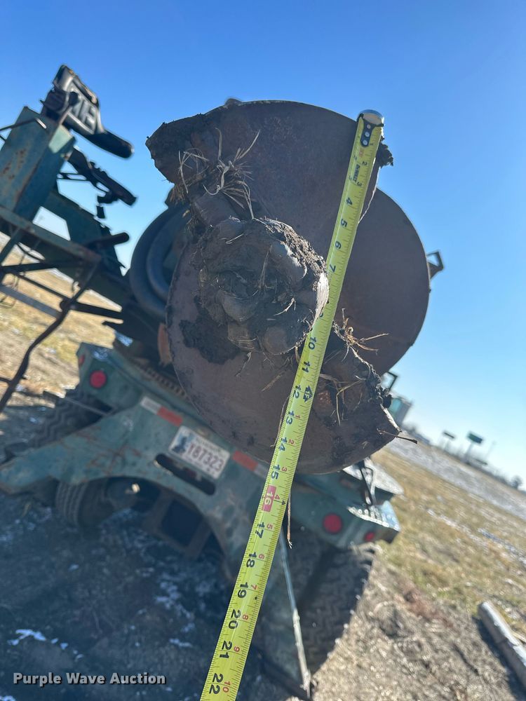 image for item LN9343 1985 International F1954  pressure digger truck