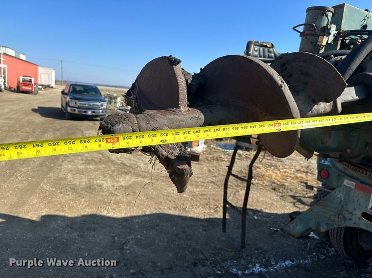 image for item LN9343 1985 International F1954  pressure digger truck