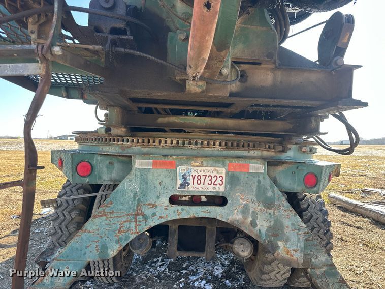 image for item LN9343 1985 International F1954  pressure digger truck