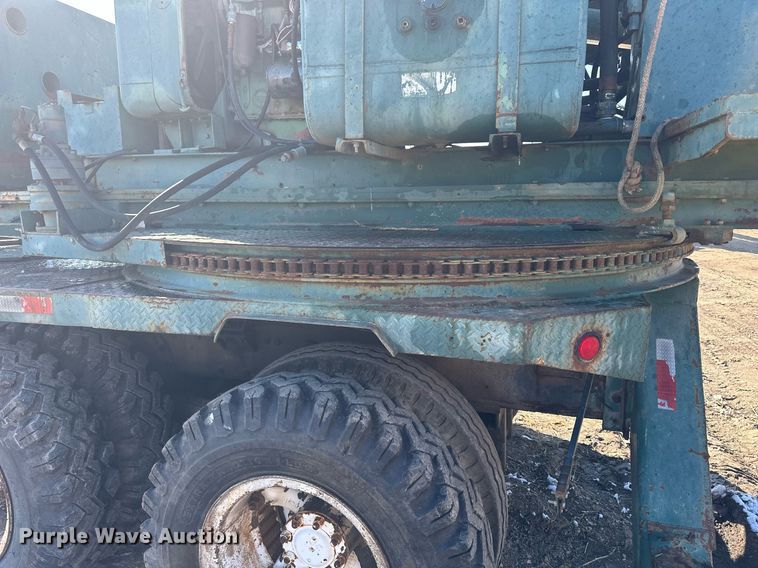 image for item LN9343 1985 International F1954  pressure digger truck