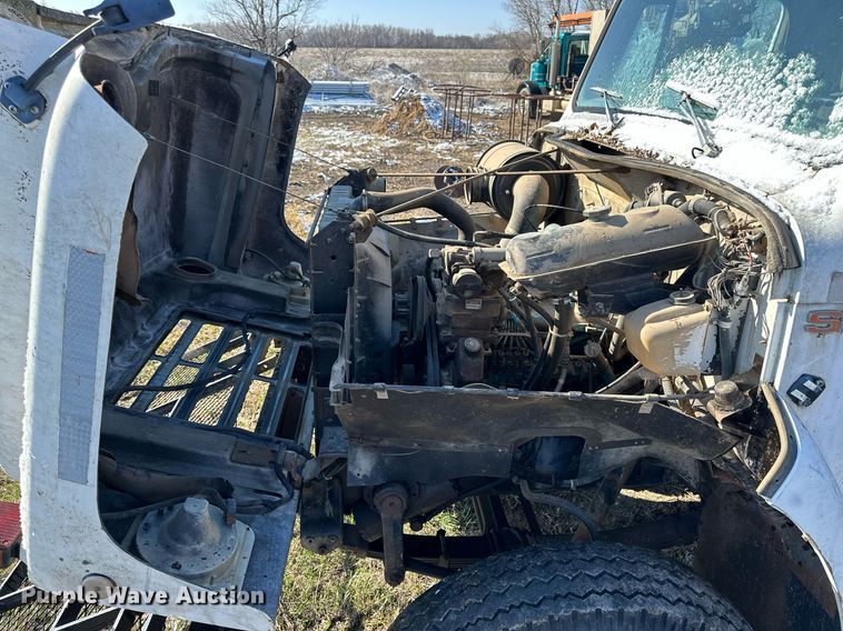 image for item LN9343 1985 International F1954  pressure digger truck