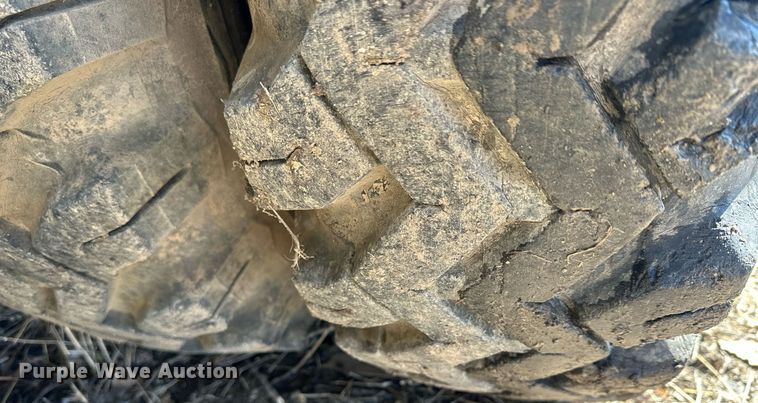 image for item LN9343 1985 International F1954  pressure digger truck