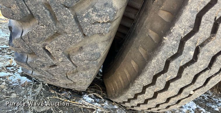 image for item LN9343 1985 International F1954  pressure digger truck