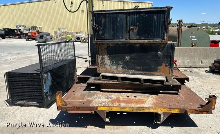 image for item LP9879 Flatbed