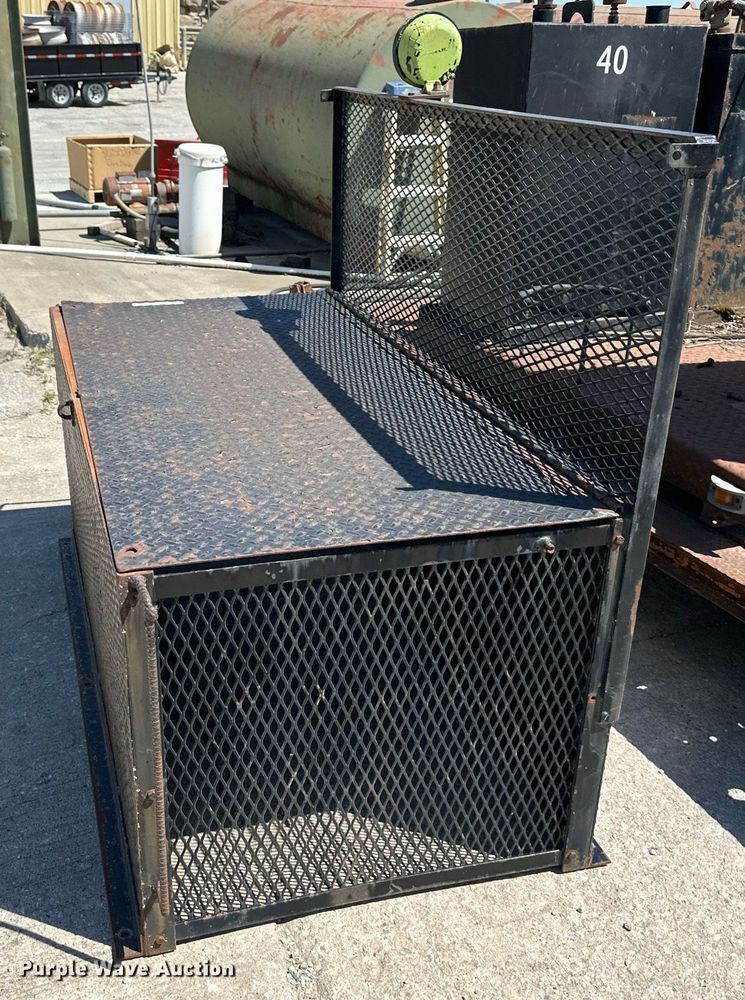 image for item LP9879 Flatbed