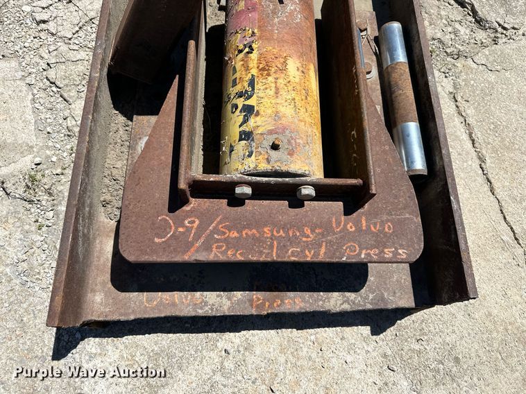 image for item LP9880 Recoil press