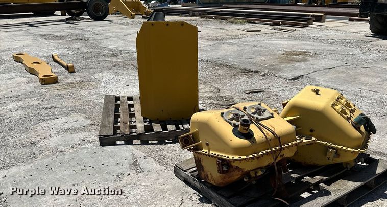 image for item LP9882 Caterpillar 973  parts