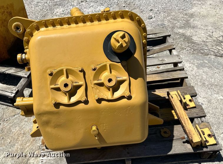 image for item LP9883 Caterpillar 973  parts