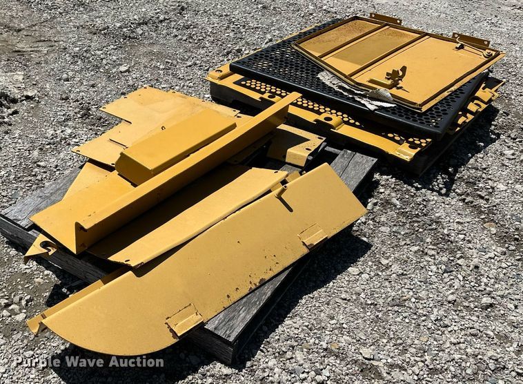 image for item LP9884 Caterpillar 973  parts