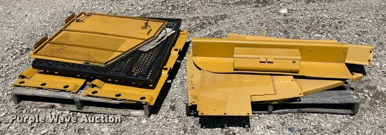 image for item LP9884 Caterpillar 973  parts