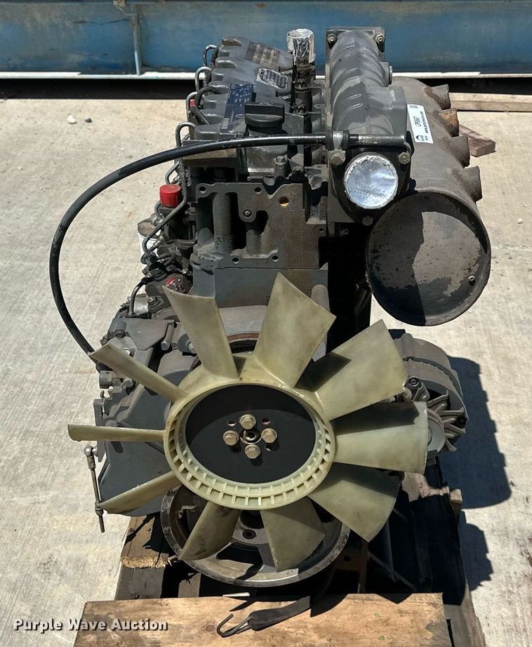 image for item LP9887 Deutz F4M1011  engine