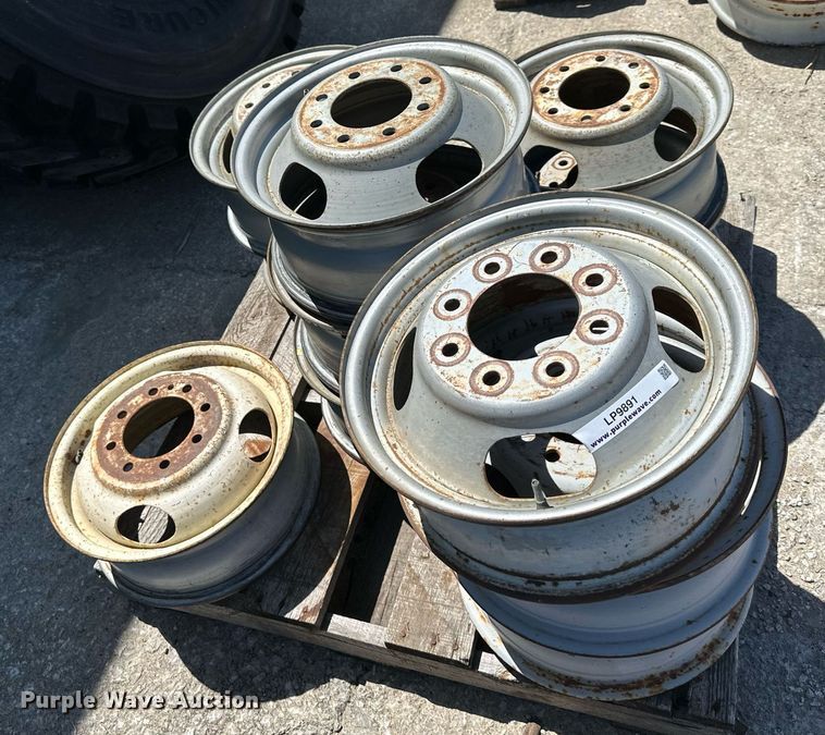 image for item LP9891 (11) 17" wheels