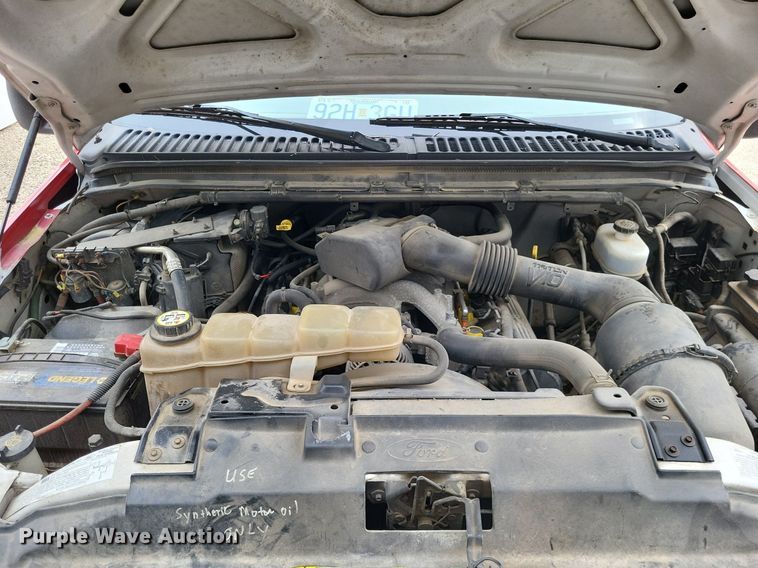 image for item LR9235 2004 Ford F550 Super Duty  bucket truck