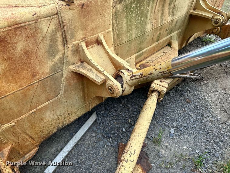 image for item LR9720 1987 Komatsu D68E  dozer