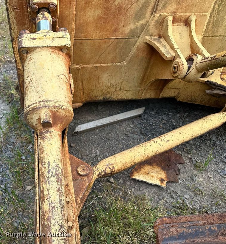 image for item LR9720 1987 Komatsu D68E  dozer