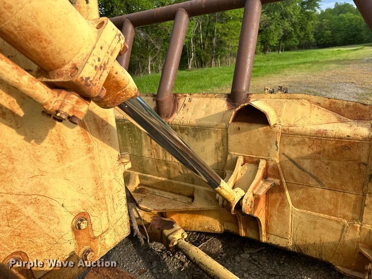 image for item LR9720 1987 Komatsu D68E  dozer