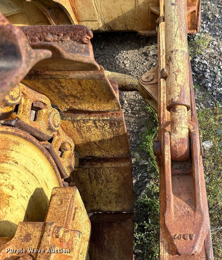 image for item LR9720 1987 Komatsu D68E  dozer