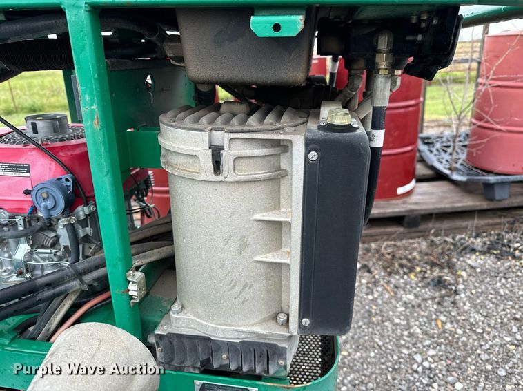 image for item LR9731 McElroy TracStar 28  pipe fusion machine