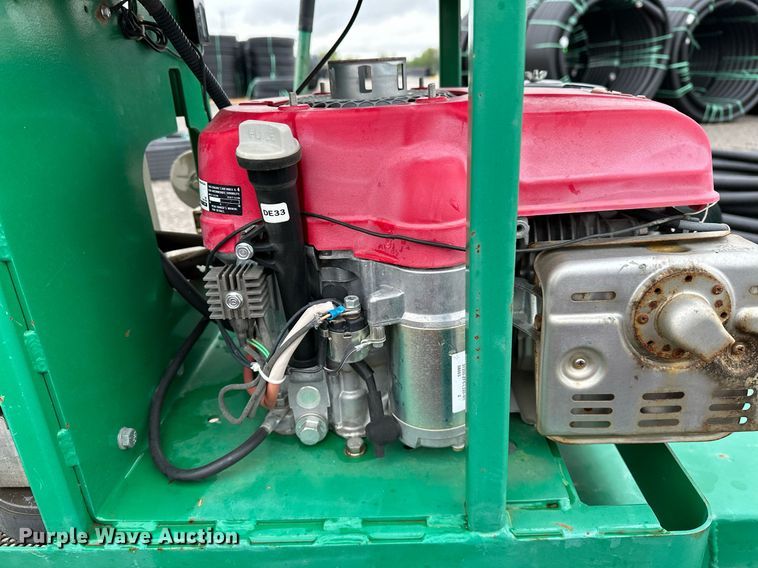 image for item LR9731 McElroy TracStar 28  pipe fusion machine