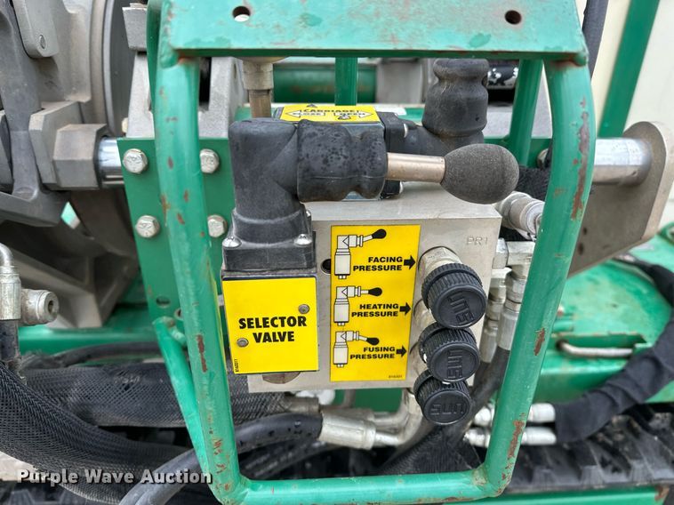 image for item LR9734 McElroy TracStar 412/618  pipe fusion machine