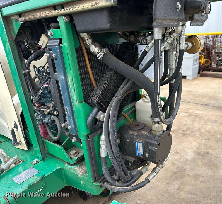 image for item LR9734 McElroy TracStar 412/618  pipe fusion machine